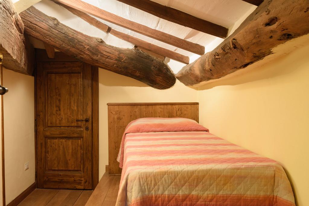 Il Borgo Dei Corsi - Charming Holiday Apartments Ortignano Raggiolo Екстериор снимка