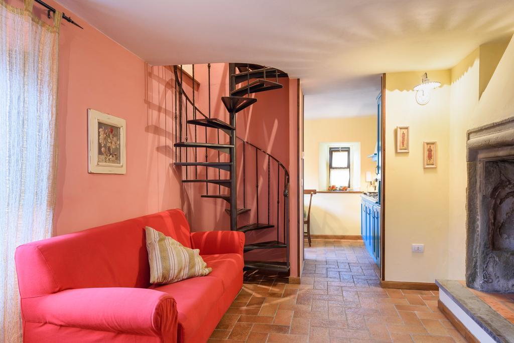 Il Borgo Dei Corsi - Charming Holiday Apartments Ortignano Raggiolo Екстериор снимка