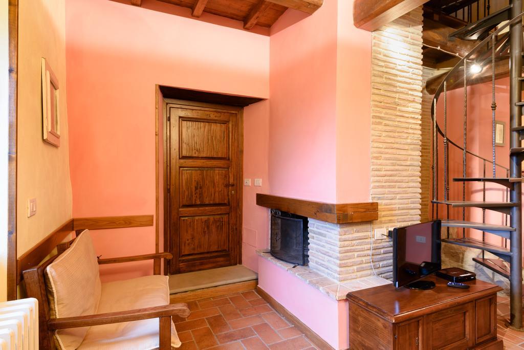 Il Borgo Dei Corsi - Charming Holiday Apartments Ortignano Raggiolo Екстериор снимка