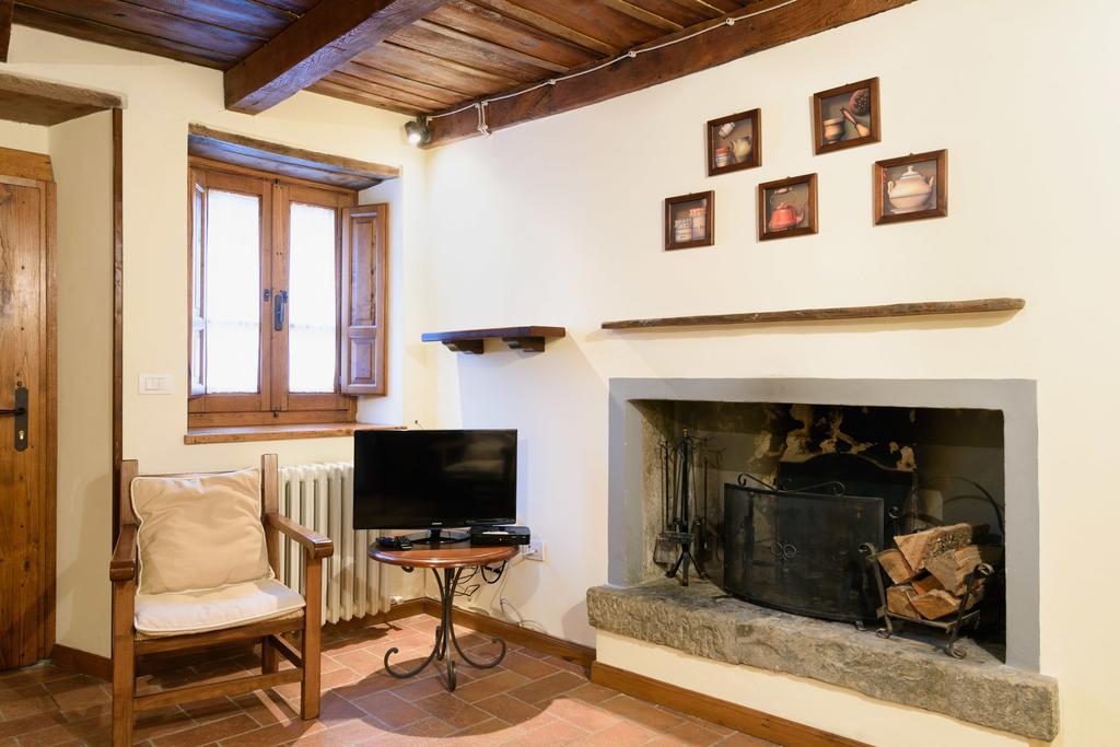 Il Borgo Dei Corsi - Charming Holiday Apartments Ortignano Raggiolo Екстериор снимка