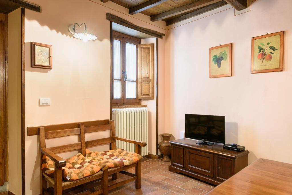 Il Borgo Dei Corsi - Charming Holiday Apartments Ortignano Raggiolo Екстериор снимка