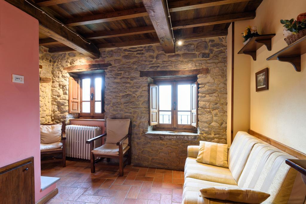 Il Borgo Dei Corsi - Charming Holiday Apartments Ortignano Raggiolo Екстериор снимка